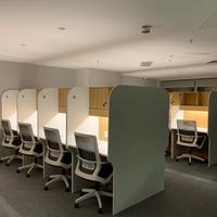 Table et chaises d'étude modernes en bois massif pour enfants et adultes, pour l'école, le bureau, la maison et l'hôpital