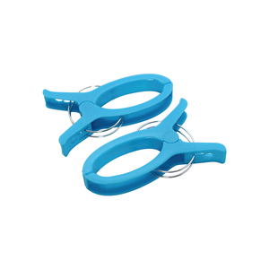 Lot <span class=keywords><strong>de</strong></span> 4 pinces à linge grande taille blanches pour serviettes <span class=keywords><strong>de</strong></span> <span class=keywords><strong>plage</strong></span> - Product Image 4