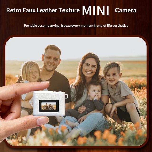 Retro MINI Digital Camera with Flash and Screen Memory Card 5MP for Children's Decorative Hanging