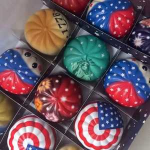 ของเล่นบีบ PU รูปทรงพิเศษฉลองครบรอบ 250 ปีสหรัฐอเมริกา ปี 2026 สำหรับเยาวชน - Product Image 1