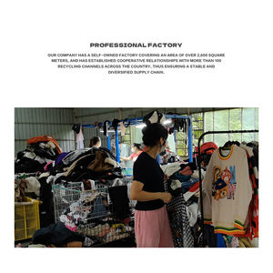 AW001 Felpe di Seconda Mano di Alta Qualità, Alla Moda, Comode e Durevoli, Assortite e Colorate per Uomo e Donna, da Negozio dell'Usato - Product Image 5