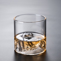 Tasse à thé en verre de style simple et droit, nouvelle collection, design de fond Paysage Montagne, capacité 180/300ml, directement de l'usine avec 41 ans d'expérience.