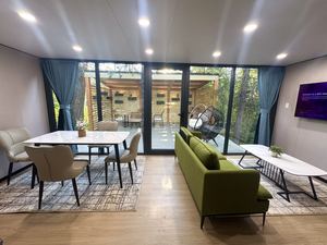 Casa Inteligente Prefabricada de 40 pies, Sistema Domótico Completamente Automático, Casa Contenedor Moderna de Lujo sobre Ruedas, Remolque para Exteriores - Product Image 4