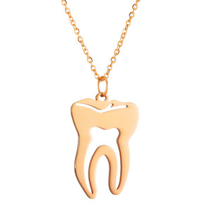 Mặt dây chuyền răng giả bằng thép không gỉ mạ vàng cổ điển, kiểu dáng rỗng, kèm dây xích, làm quà lưu niệm kỷ niệm. - Product Image 5