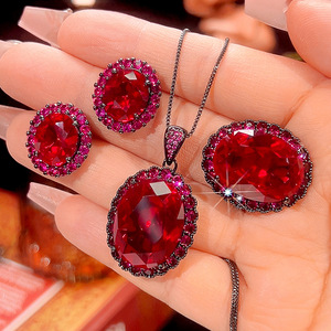 Ensemble de boucles d'oreilles pendantes en zircon rouge ovale 15*20MM en cuivre écologique, plaqué or noir haut de gamme, vente en gros - Product Image 3