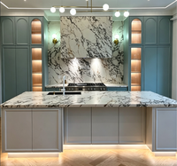Armoires de cuisine modernes sur mesure, armoires de style Shaker de luxe avec îlot central et porte en verre