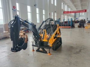 High Efficiency Farm Use Mini Diesel Skid Steer <b>Loader</b> <b>Tractor</b> with 1500Lb Lifting Capacity - Product Image 6