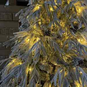 Big 1.8m PVC Pine Artificial <b>Christmas</b> <b>Tree</b> with 500-1000 <b>LED</b> <b>Lights</b> Eco-Friendly Indoor Plush <b>Tree</b> - Product Image 3