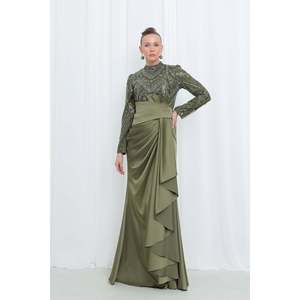 Robe de soirée longue en satin kaki pour femme Puane avec haut brodé et détail de taille drapé, robe élégante pour occasions spéciales - Product Image 1