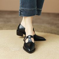 Chaussures Mary Jane à bout pointu et bride en T pour femmes, en PU brillant, semelle extérieure en caoutchouc, talon carré, escarpins rétro pour dames, vente en gros