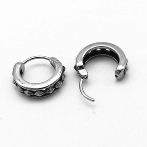 Pendientes geométricos de acero y titanio de Yunnique, joyería de moda unisex para pendientes - Product Image 4