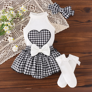 Abbigliamento per Bambini E-commerce Transfrontaliero Nuova Collezione Autunno/Inverno Gilet Bianco in Cotone + Minigonna a Pied-de-Poule per Bambini - Product Image 1