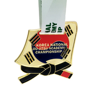 Nouvelle conception de médailles personnalisées en forme de bouclier de course, médailles de judo 7 cm 5 cm, médailles de taekwondo en métal de taille personnalisée avec ruban