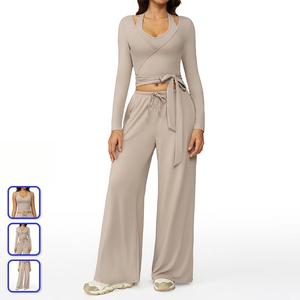Conjunto Deportivo para Mujer, Chaqueta con Pantalones Acampanados, Logotipo Personalizado, Ropa Deportiva de Tres Piezas, Estilo Y2K, Traje Casual para Correr - Product Image 1