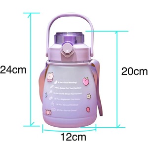 Bouteille d'eau en gros <span class=keywords><strong>2023</strong></span> été chaud enfants grande capacité 1300ML mouvement gobelets en plastique Pot-bellied bouteille d'eau - Product Image 2