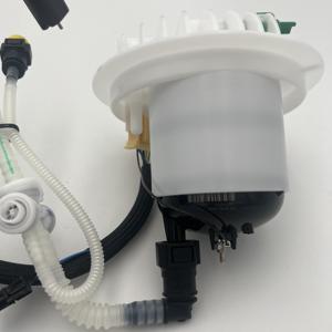 مضخة وقود للبيع من المصنع لسيارة لاند روفر فريلاندر 2 LR038601 بسعة 3.2 لتر مضخة وقود تعمل بالبنزين مع الطرف المرسل LR038601 - Product Image 4