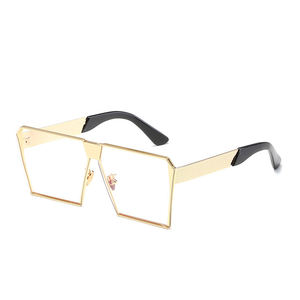 แว่นกั<span class=keywords><strong>น</strong></span>แดดแฟชั่<span class=keywords><strong>น</strong></span><span class=keywords><strong>ล่าสุด</strong></span>สำหรับผู้หญิง 2026 แว่นตาแฟชั่นผู้ชาย ดีไซ<span class=keywords><strong>น</strong></span>์เ<span class=keywords><strong>น</strong></span>อร์สำหรับสุภาพสตรี กรอบใหญ่ แว่นกั<span class=keywords><strong>น</strong></span>แดดโอเวอร์ไซส์ - Product Image 3