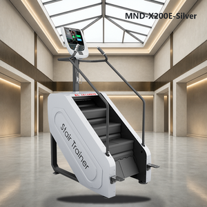 Macchina Professionale per Allenamento Cardio e Step (Stair Trainer) MND Fitness in Argento Premium per Distributori di Attrezzature da Palestra - Uso Intensivo - Product Image 1