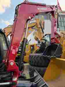 Miniexcavadora Yanmar Vio85 de 8 Toneladas, Motor Original con Bomba, Rodamiento PLC, Excavadora Compacta para Construcción y Paisajismo, Certificación CE - Product Image 4