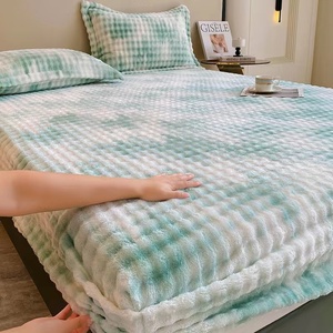 <strong>Single</strong> Piece Rabbit Fur Blanket Winter Warmth Filled Double <strong>Bed</strong> Sheet Set with Printed Pattern Home Use Mattress Protector Cover - Product Image 5