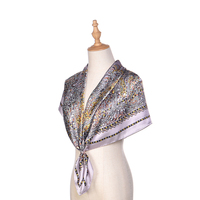 Livraison Fiable Rapide Foulard Carré en Soie Satinée de Luxe pour l'Été 90x90cm Imprimé Numérique Motif Paisley Symétrique Style Carré Logo Personnalisé