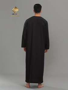 Túnica Árabe para Hombre, Material Suave, Estilo Omaní, Diseño Moderno de Manga Larga, Túnica Negra para Oración - Product Image 4
