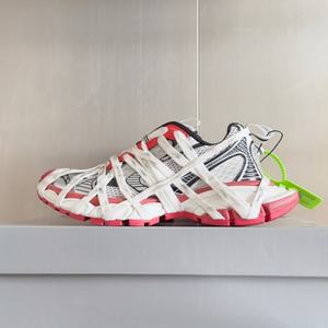 Chaussures de sport rétro à lacets de marque célèbre, effet usé, respirantes et confortables, adaptées aux hommes et aux femmes pour les sports de plein air - Product Image 4