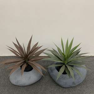 2025 nouvelle plante de serpent artificielle verte ont une <span class=keywords><strong>tige</strong></span> de <span class=keywords><strong>bambou</strong></span> en feuille de plastique pour la maison hôtel jardin intérieur extérieur décoration - Product Image 1