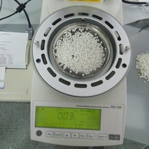 เครื่องวิเคราะห์ความชื้นอินฟราเรด Kett รุ่น FD-720 ความละเอียด 0.001 กรัม สำหรับใช้ในห้องปฏิบัติการอาหารและเคมี - Product Image 2