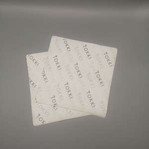 Papier sulfurisé blanc enduit de PE imprimé avec logo pour emballage alimentaire, idéal pour viandes, hamburgers, frites et sandwichs, résistant à la graisse - Product Image 3