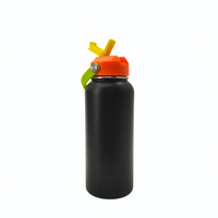 Grande bouteille d'eau isotherme de 32 oz en acier 304, gobelet isolé noir avec couvercle à paille breveté et poignée rotative, pour le bureau, le sport et la randonnée