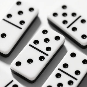 Juego <span class=keywords><strong>de</strong></span> Dominó Doble <span class=keywords><strong>Nueve</strong></span> <span class=keywords><strong>de</strong></span> Acrílico Ecológico <span class=keywords><strong>de</strong></span> 2 y 3 Capas, Blanco y Negro, con Logotipo Personalizado <span class=keywords><strong>de</strong></span> Fábrica XFL y Juego <span class=keywords><strong>de</strong></span> Juguetes Personalizado - Product Image 2