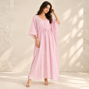 Robe longue bohème géométrique tissée rose pour femme, col en V, sans manches, taille ample avec cordon de serrage, décontractée d'été, kaftan de plage 100% coton - Product Image 1