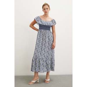 Vestido Maxi Mango con Hombros Descubiertos, Estampado Floral Azul, Corte en A, Tejido Informal para Uso Diario, Transpirable - Product Image 4