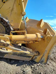 Bulldozer Usado Komatsu D155A de 40 Toneladas, Tipo Oruga de Servicio Pesado para Trabajos de Movimiento de Tierras D155A D155AX D155AX-5 D155AX-6 D155AX-7 D85A - Product Image 3