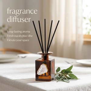 Difusor de Aroma Cuadrado Moderno de Ratán sin Fuego con Varillas y Aroma Incluido para Apartamentos, Espacios de Vida y Baños – Decoración Elegante - Product Image 1