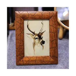 Cadre en bois naturel d'art gravé au laser de table personnalisé | Cadre photo en bois avec motif sculpté en écaille de tortue craquelée