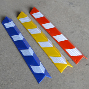 Protections d'angle en plastique Luxi, réfléchissantes, anti-collision, pour murs, garages, parkings et protection des colonnes - Product Image 2