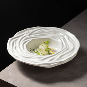<span class=keywords><strong>Vajilla</strong></span> de decoración artística de lujo para restaurante, plato De Pasta De cerámica <span class=keywords><strong>Vajilla</strong></span> De Porcelana blanca mate, plato De sopa con ondas De 11 pulgadas - Product Image 1