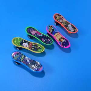 Mini voitures à rétrofriction en gros, mini voitures jouets à inertie pour enfants, jouets de skate à doigts, jouets pour garçons - Product Image 1