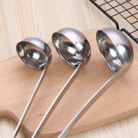 Ustensiles de cuisine Louche à soupe Louche à soupe en acier inoxydable Différents types de louche Louche à soupe Outils de cuisine