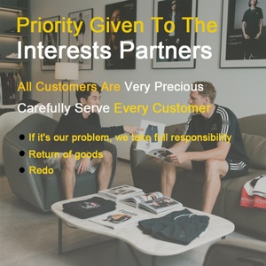 Sudadera con capucha para hombre de marca OEM personalizada, de felpa francesa, con cremallera, estilo streetwear, funcional, con efecto desgastado por el sol y lavado ácido, con remaches y pedrería, de peso pesado - Product Image 4