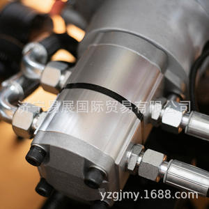 Chargeuse compacte adaptée au marché d'Inde et d'Asie du Sud-Est pour un changement rapide d'équipement (Pala Cargadora) - Product Image 2