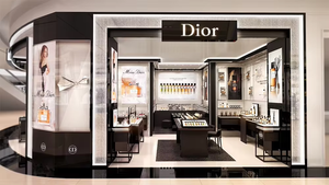 <span class=keywords><strong>Comptoir</strong></span> <span class=keywords><strong>de</strong></span> Maquillage Professionnel Personnalisable pour Magasin <span class=keywords><strong>de</strong></span> Cosmétiques avec Éclairage LED et Vitrines en Verre pour Magasin <span class=keywords><strong>de</strong></span> Beauté - Product Image 6