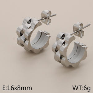 Orecchini a Cerchio Placcati Oro 18K - Gioielli Impermeabili in Acciaio Inossidabile Anti-Appannamento - Orecchini di Moda Moderna - Product Image 5