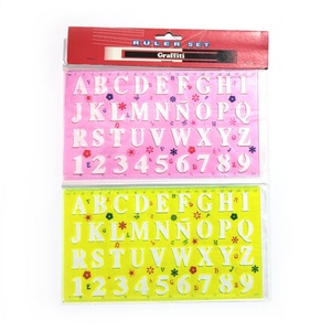 Juego de Reglas de Plástico Ecológicas de 2 Piezas, Transparentes y Coloridas, con Plantilla de Letras del Alfabeto para Trazar, para Niños - Product Image 2