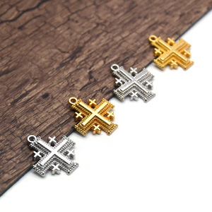 Colgantes de Cruz de Jerusalén en Aleación de Zinc Dorada y Plateada, Accesorios para Joyería DIY, 10 Piezas por Paquete - Product Image 4
