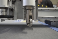 29% de Descuento: Máquina de Corte y Plegado Oscilante con Cuchilla Tangencial para Cartón y Plástico (Plotter de Corte)