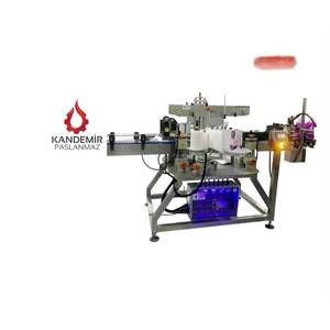 Machine d'étiquetage industrielle automatique Kandemir, équipement d'étiquetage de bouteilles à grande vitesse, construction en acier inoxydable - Product Image 1