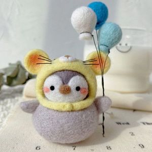 Kit de feutrage à l'aiguille en <span class=keywords><strong>laine</strong></span> pour poupées animales chinoises, cadeau de couple pour le Festival Qixi, pendentifs carrés créatifs faits main et tendance - Product Image 2